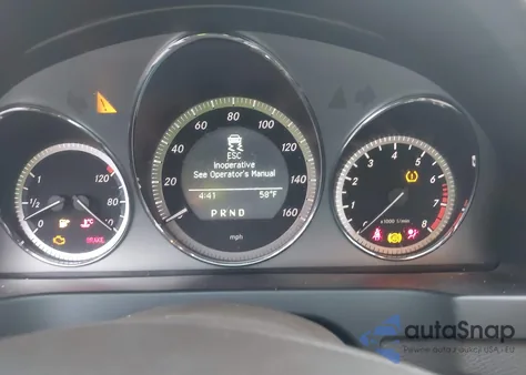 2010 Mercedes-Benz C 300 Luxury 4Matic/Sport 4Matic z USA, uszkodzony, nr VIN WDDGF8BB3AR102499